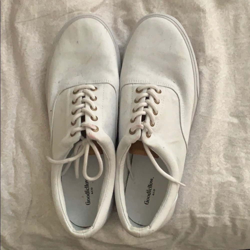 Casual  shoes
